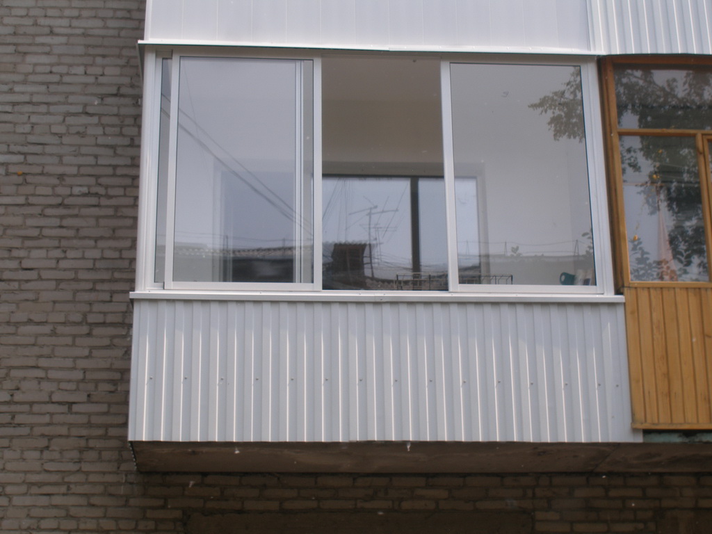 Установка пластиковых окон на балконе: остекление лоджии Томилино