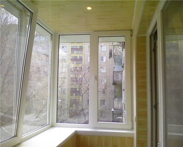 Остекление балкона в панельном доме по цене от производителя Томилино